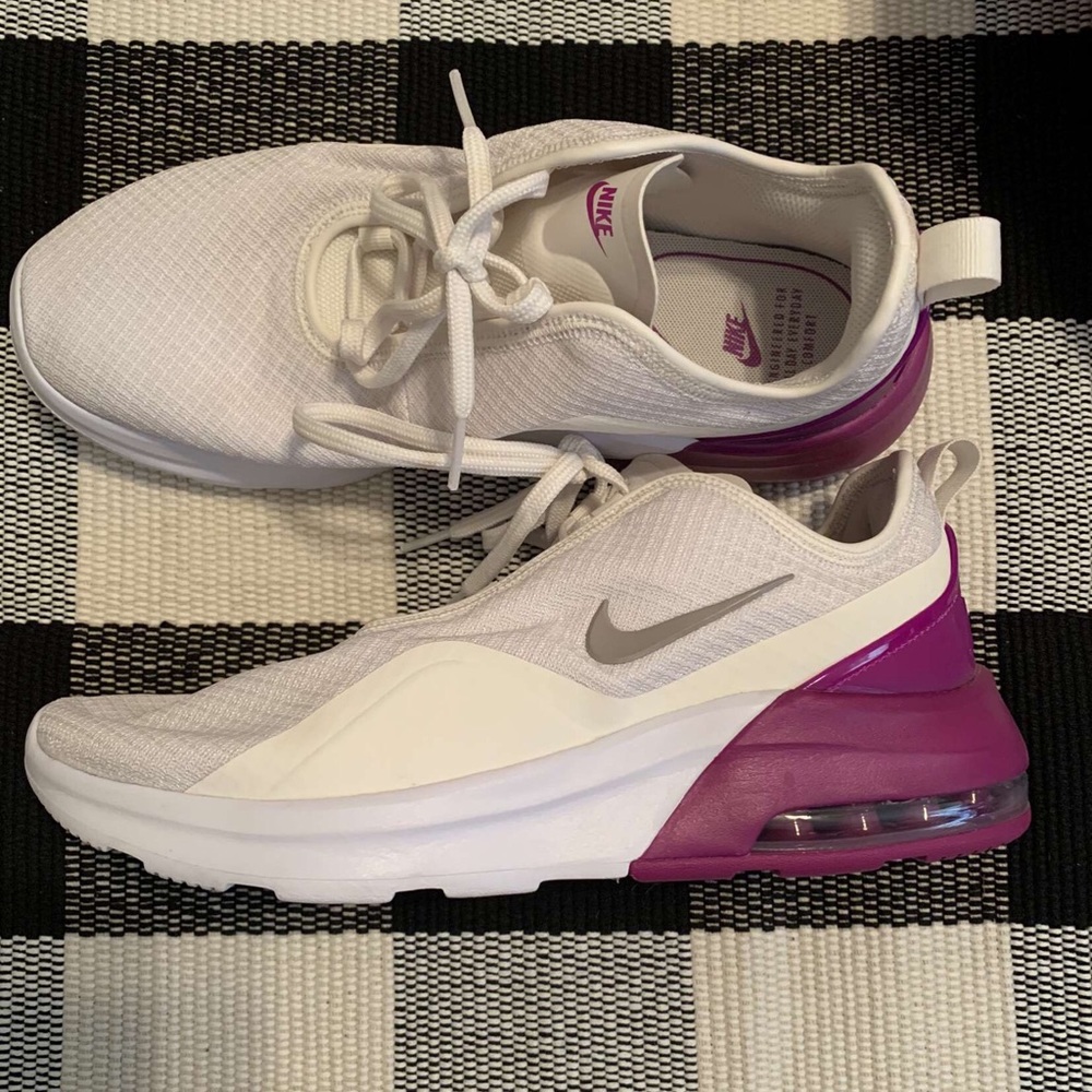 Nike tennishoes